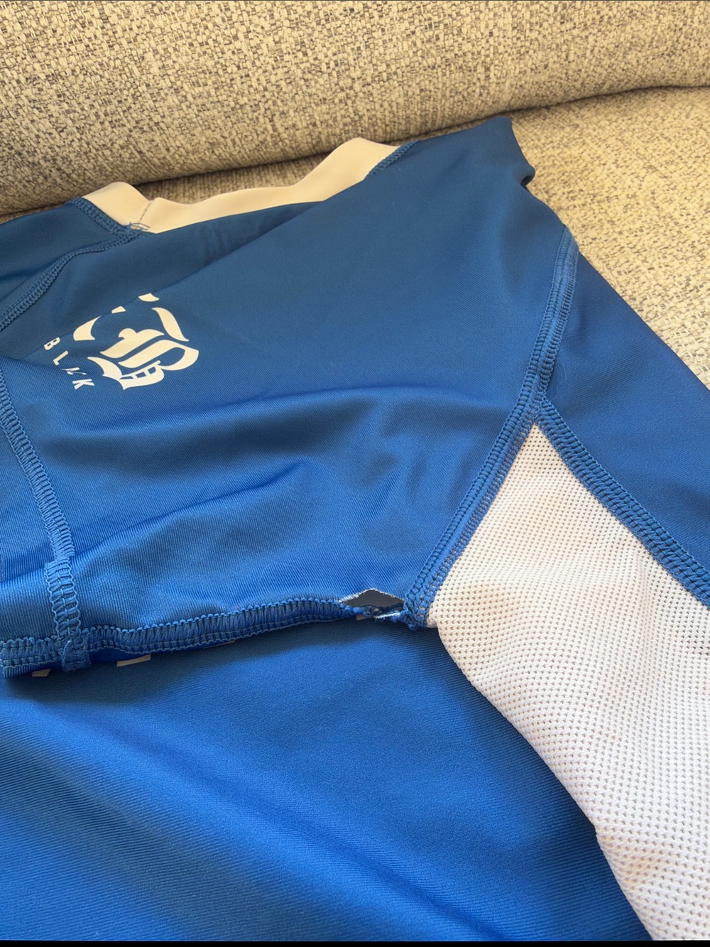 Level Black Rashguard - Picture 3 of 3